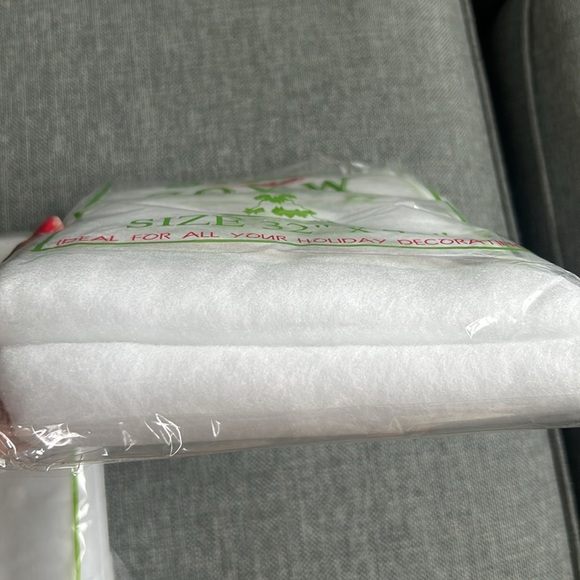 Set of two packages Amglo Snow Cover Tree Snow Skirt Mantel Decor  NEW - Picture 2 of 4